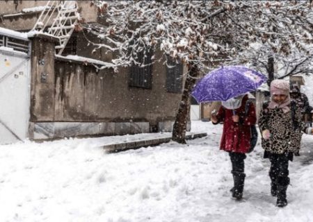 بارش برف مدارس ۲ منطقه آذربایجان‌شرقی را غیرحضوری کرد