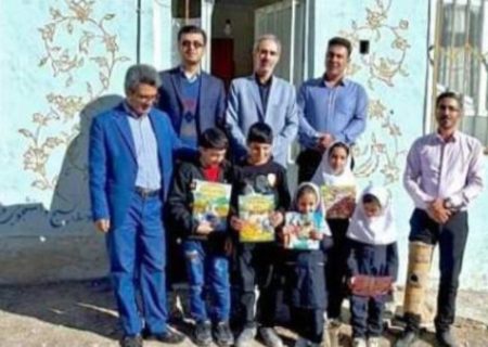 پای شکسته بهانه تعطیلی کلاس‌‌ درس معلم مرندی نشد