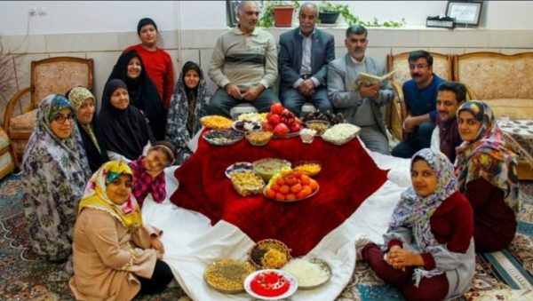 یلدا فراخوانی برای بازگشت به آغوش گرم خانواده