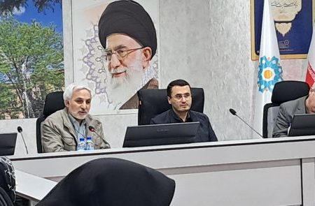 متفکرآزاد: با تراز تجاری مثبت کشور نباید به بن‌بست فکر کرد