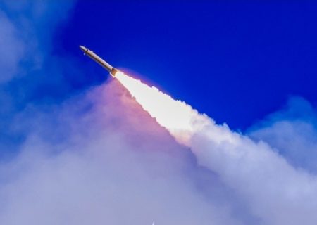 قرارگاه خاتم: مبدأ شلیک موشک‌های دشمن در برخی شهرهای امارات را هدف قرار می‌دهیم