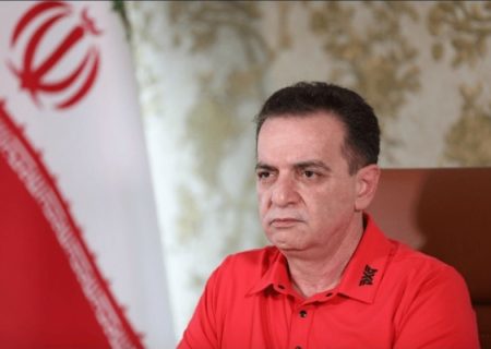 زنوزی: فدراسیون باید پشت تراکتور بایستد