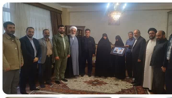 دیدار رئیس دانشگاه پیام نور آذربایجان شرقی با خانواده شهید انباری