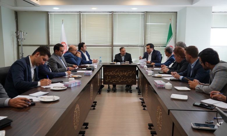 نشست هیئت مدیره و اعضاء انجمن فولاد آذربایجان با رئیس مجمع نمایندگان استان