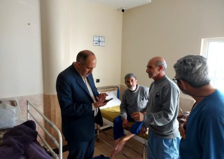 عیادت رییس بنیاد تبریز از ایثارگران بستری در بیمارستان فجر