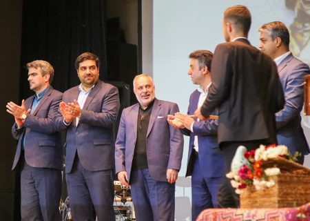 معرفی نفرات برتر بخش خیابانی سی و ششمین جشنواره تئاتر استانی آذربایجان شرقی