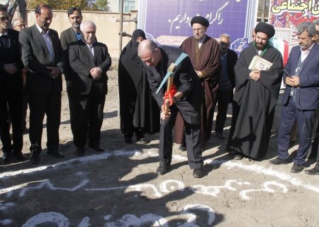 کلنگ احداث درمانگاه تأمین اجتماعی هریس به زمین زده شد