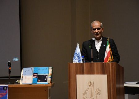 کتاب، انسان را به سمت تمدن سوق می‌دهد