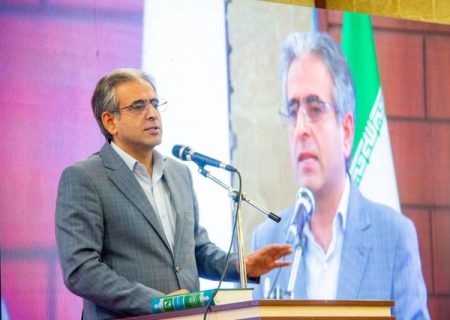 کتاب‌خوانی بسترساز توسعه انسانی جوامع است