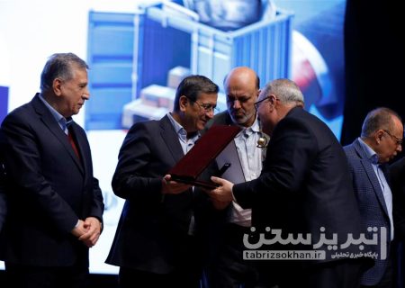 شیرین وطن صادرکننده برگزیده آذربایجان شرقی شد