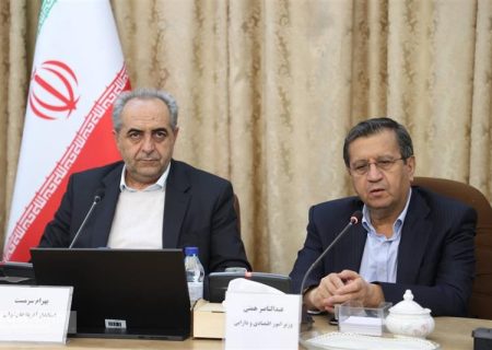 وزیر اقتصاد: نظراتمان با رئیس كل بانک مركزی به هم نزدیک شده است