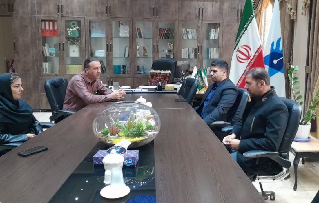 تفاهم‌نامه همکاری مابین بخشداری و دانشگاه آزاد آذرشهر منعقد می شود