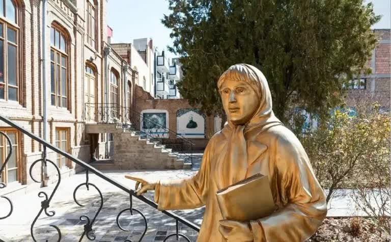 آیین بزرگداشت اختر چرخ ادب “پروین اعتصامی” در تبریز برگزار می‌شود