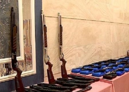 کشف ۱۰۰ قبضه انواع سلاح های جنگی و شورشی در تبریز