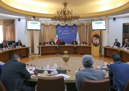 هیچ کارخانه‌ای در آذربایجان‌شرقی نباید از مدار تولید خارج شود