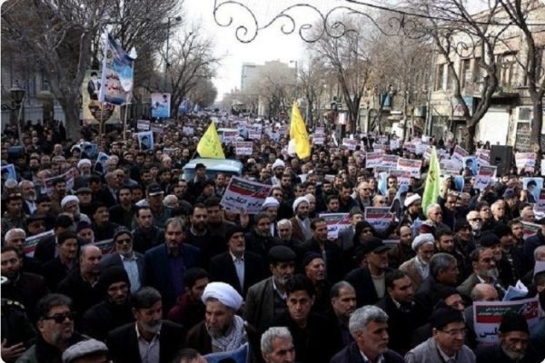 مردم تبریز هشتم دی آخرین میخ را بر تابوت فتنه کوبیدند